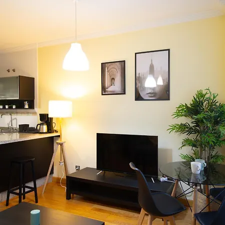 Apartment Con Garaje, Centrico Y Luminoso